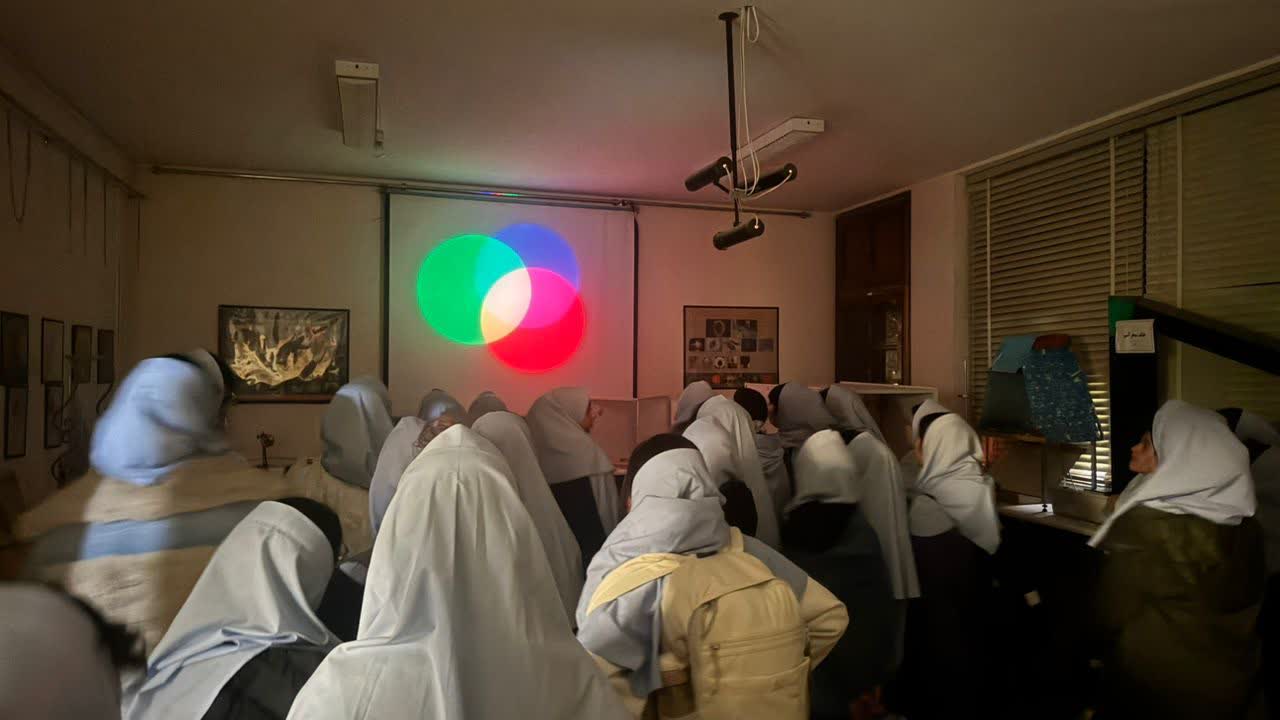 بازدید از پژوهشکده معلم